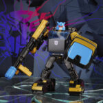 Autobot Goldbug Transformers Generations Deluxe Class Shattered Glass Collection Figur von Hasbro